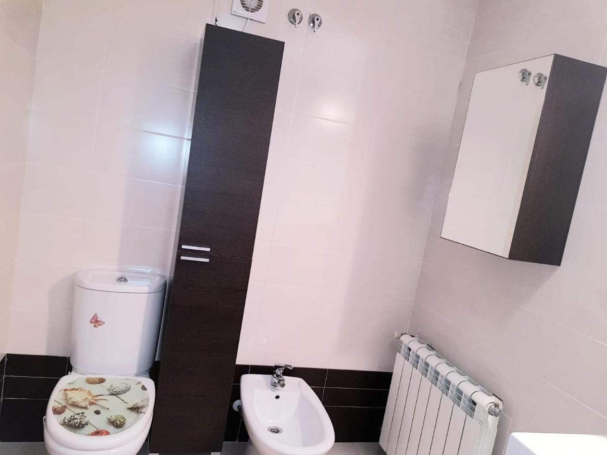 Piso Amplio De 3 Habitaciones, 2 Banos, Ascensor Y Parking Бурриана Экстерьер фото