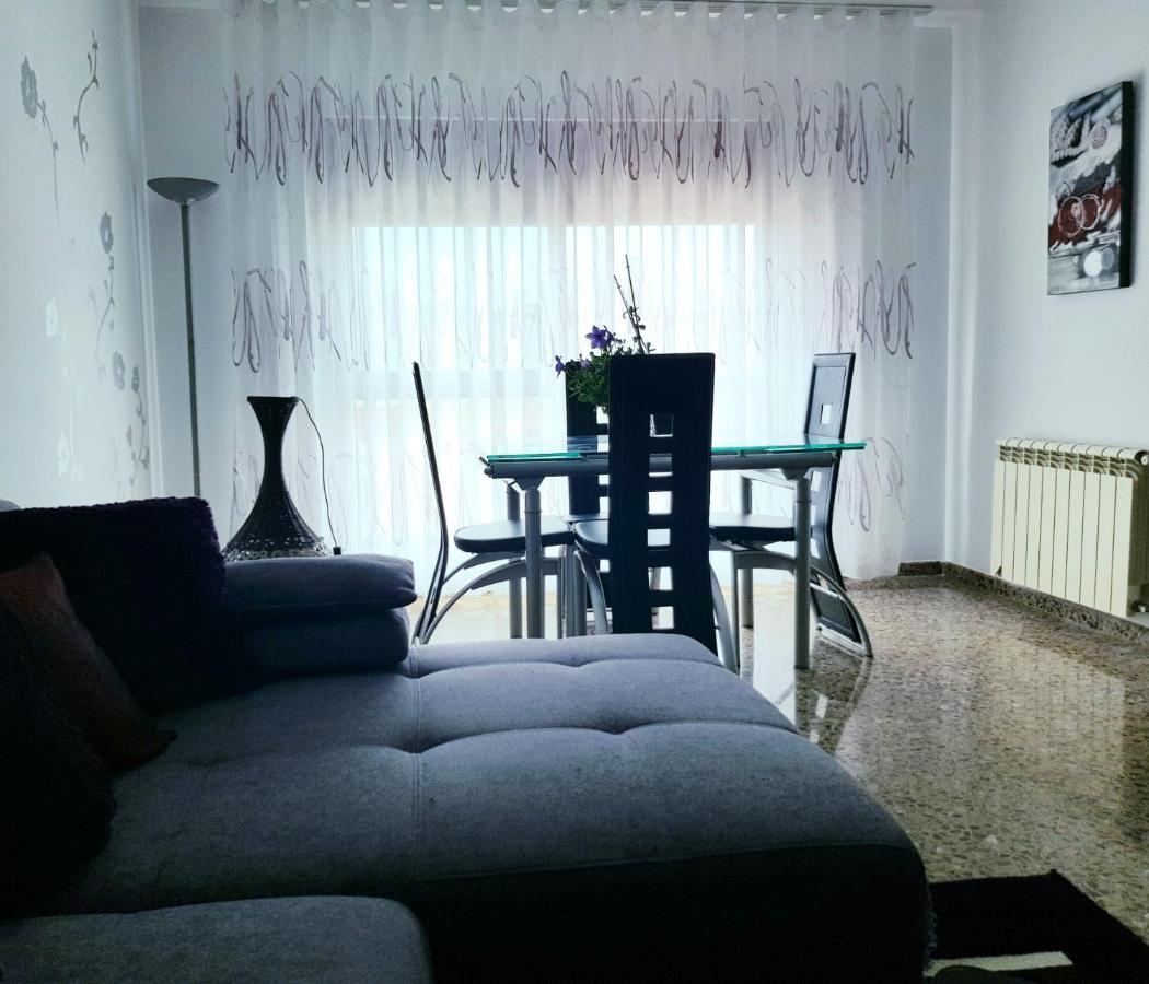 Piso Amplio De 3 Habitaciones, 2 Banos, Ascensor Y Parking Бурриана Экстерьер фото