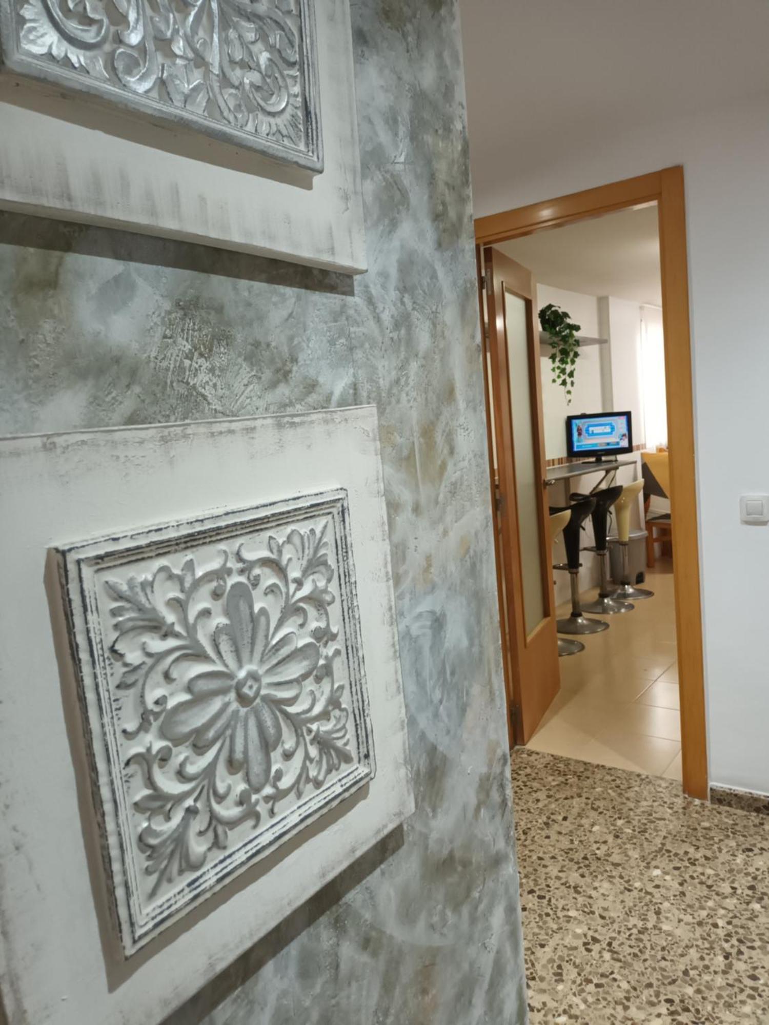 Piso Amplio De 3 Habitaciones, 2 Banos, Ascensor Y Parking Бурриана Экстерьер фото